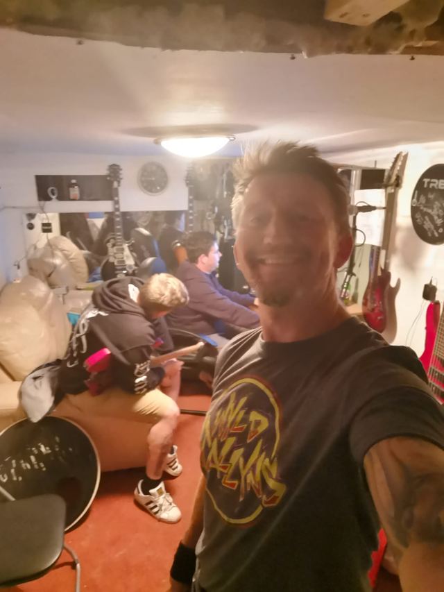 Dean Taylor live