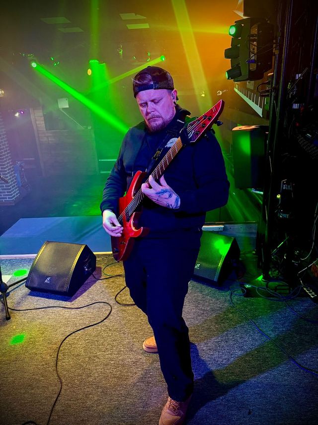 Nathan Hooper live