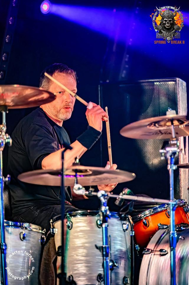 Rob Slade drums