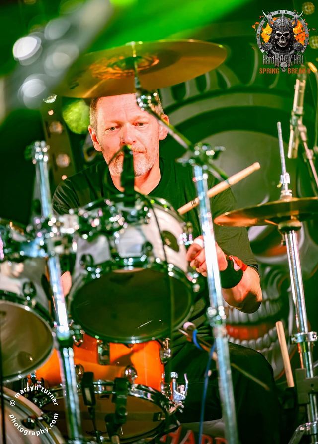 Rob Slade drums